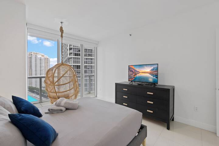 Room 6 of 44