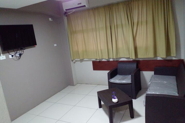 Room 6 of 15