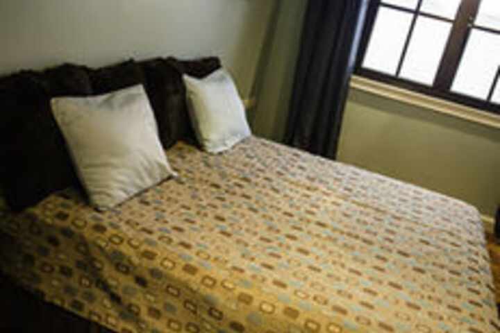 Room 9 of 23