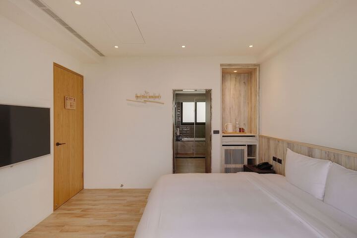 Room 20 of 42