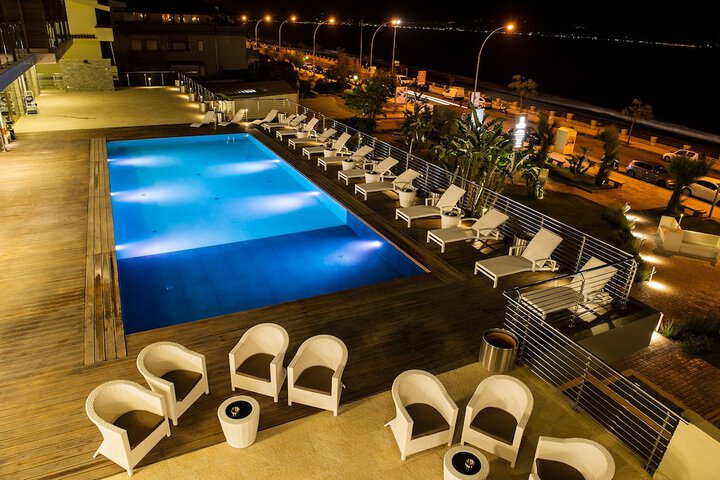 Pool 32 of 66
