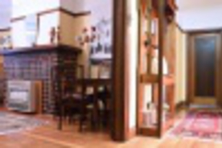 Room 303 of 360