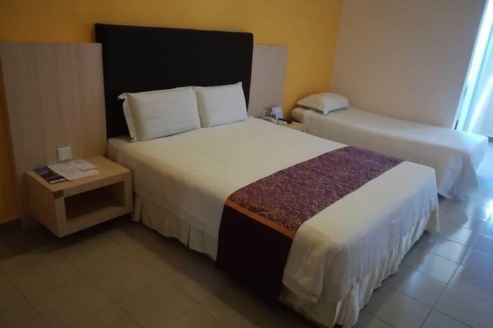 Room 7 of 30