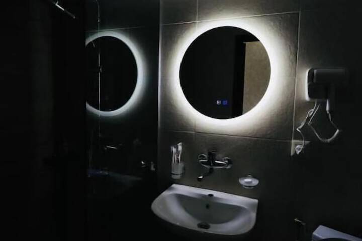 Room 15 of 29