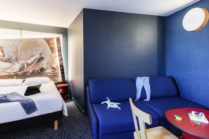 Room 3 of 55
