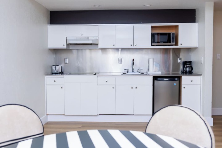 Private kitchenette