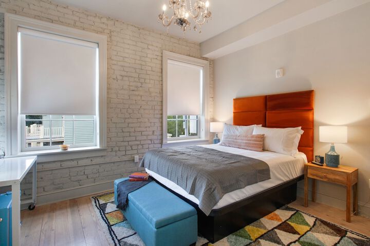 Room 73 of 164