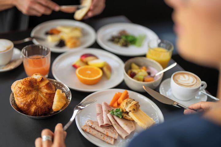 Breakfast/Coffee Service 33 of 37