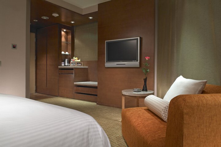 Room 7 of 34