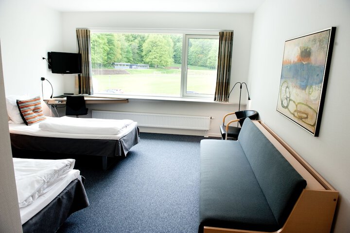 Room 11 of 44