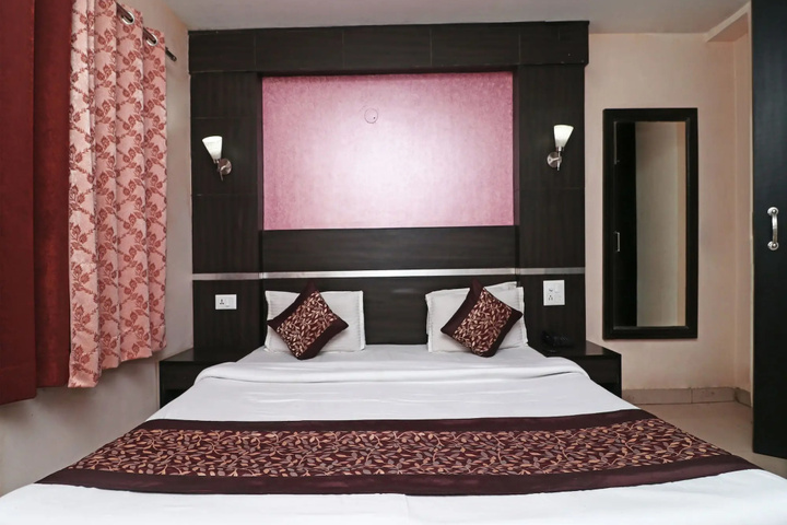 Room 3 of 5