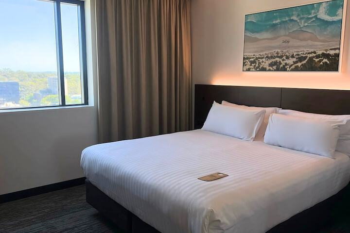 Room 30 of 99