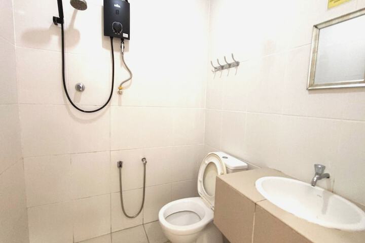 Room 17 of 27