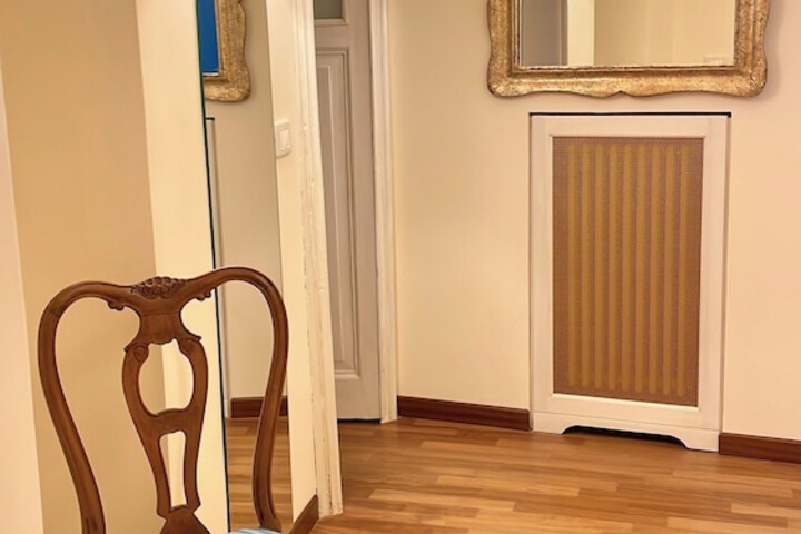 Room 9 of 98