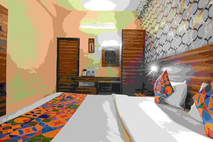 Room 26 of 38