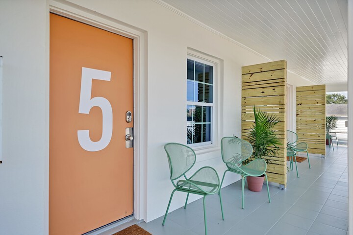 Room 20 of 63