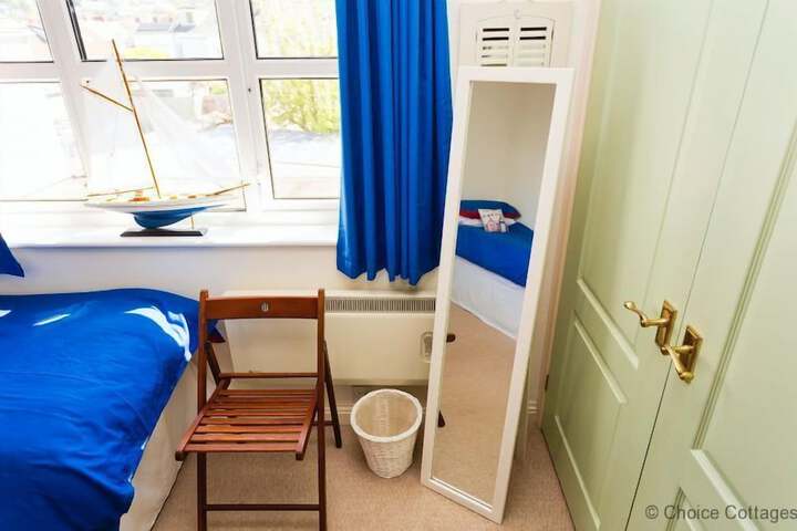 Room 12 of 19