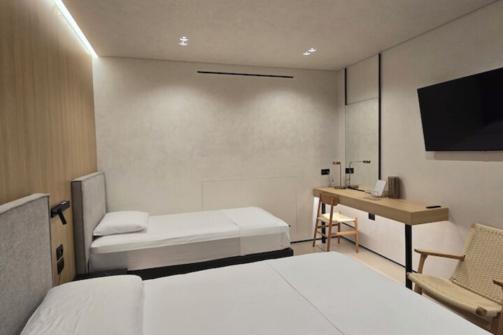 Room 30 of 91