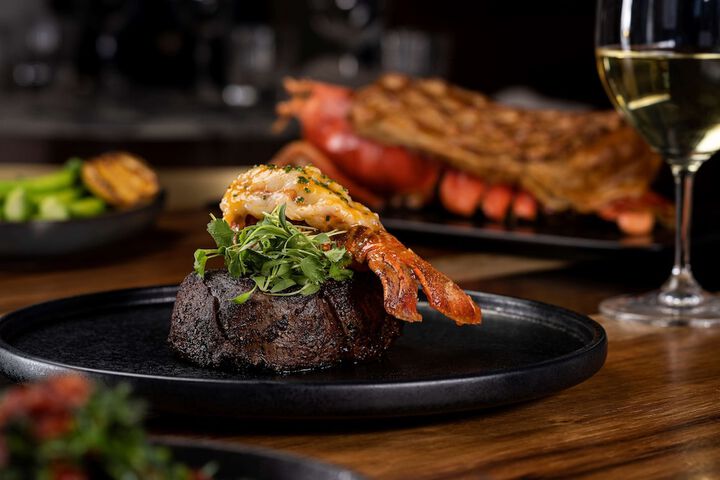 Dining 83 of 131