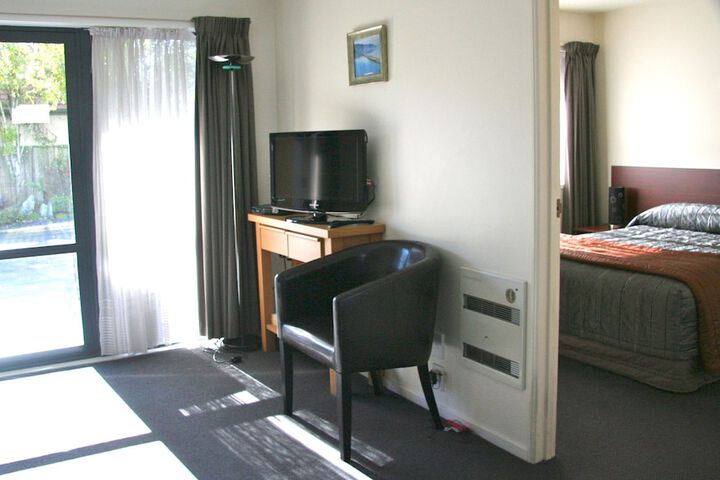 Room 4 of 51