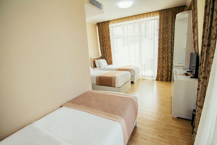 Room 30 of 75