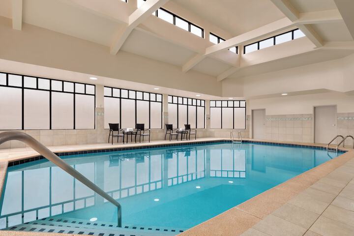 Hotel Pool