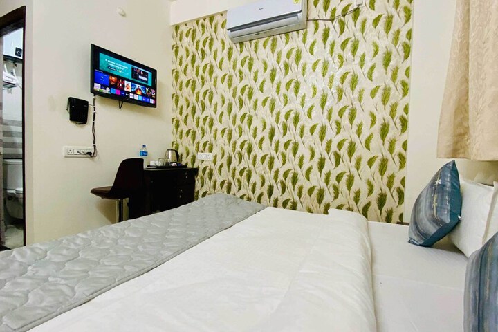 Room 17 of 55