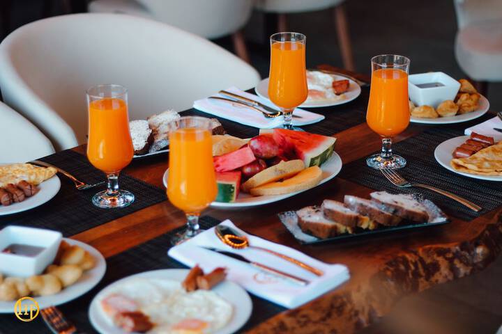 Breakfast/Coffee Service 25 of 30