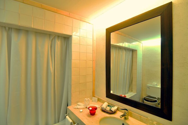 Room 17 of 41