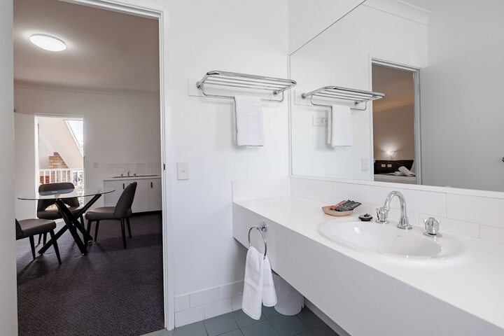 Room 93 of 113