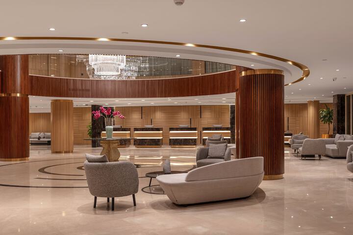 Entrance & Lobby