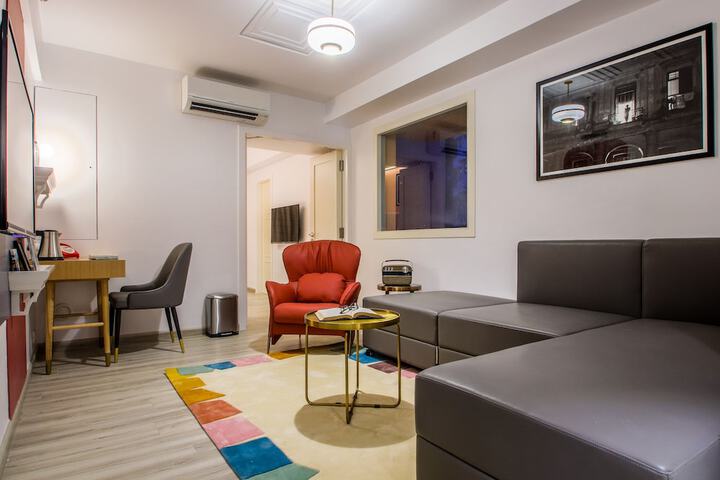 Room 20 of 38