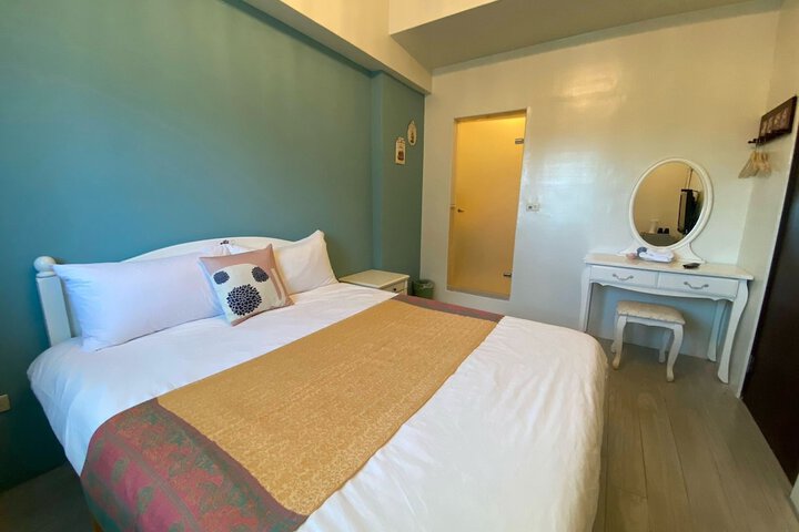 Room 11 of 36