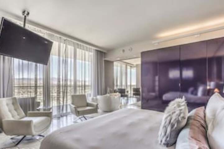Room 46 of 252