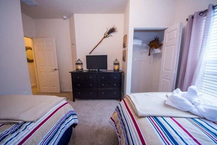 Room 8 of 61