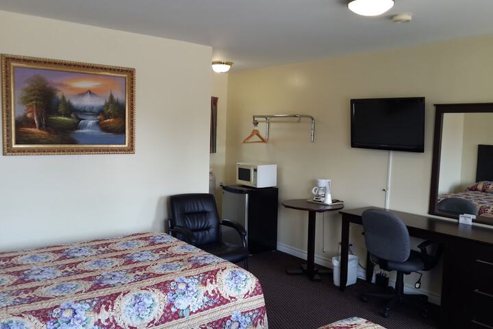 Room 2 of 62