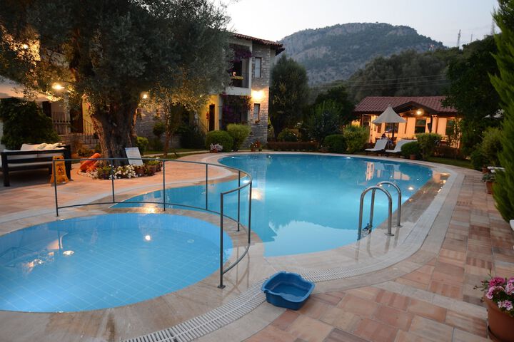 Pool Hotel