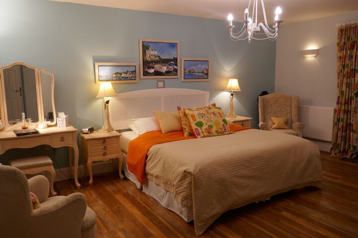 Room 16 of 79