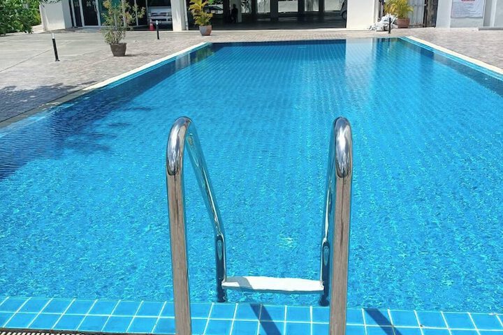 Pool 18 of 29