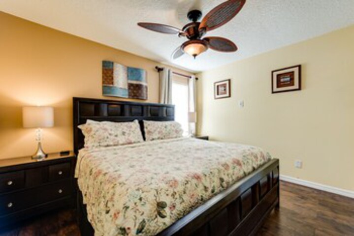Room 185 of 272
