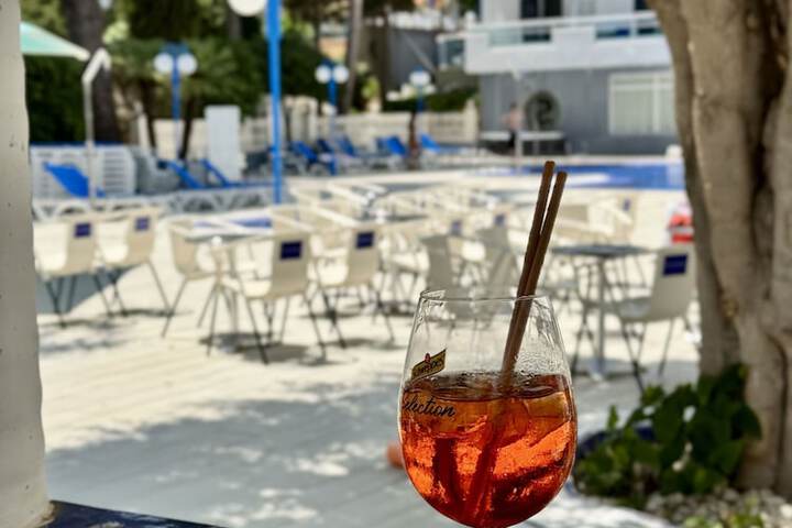 Pool Hotel