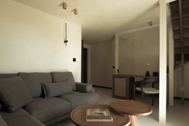 Room 46 of 252