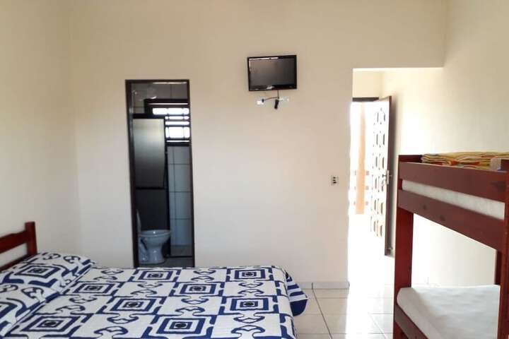 Room 5 of 6