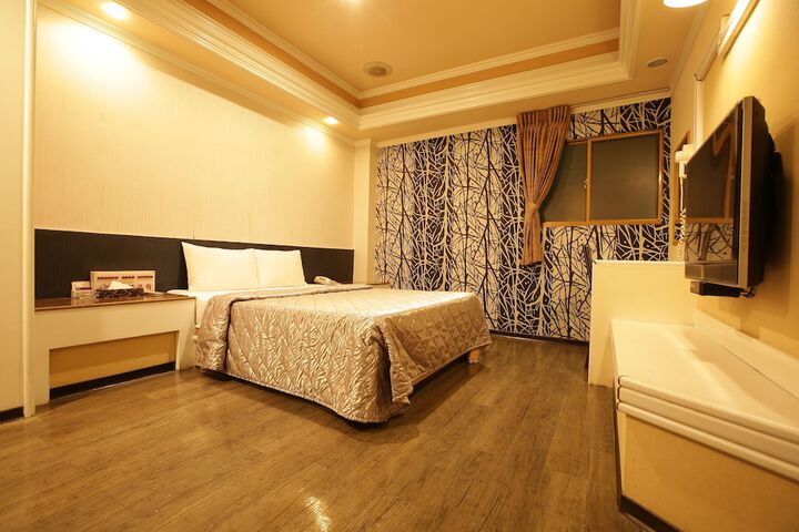 Room 9 of 27