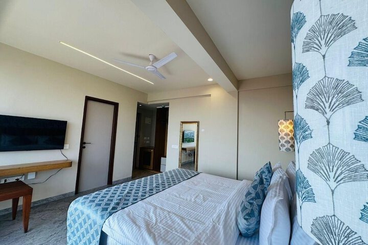 Room 4 of 41
