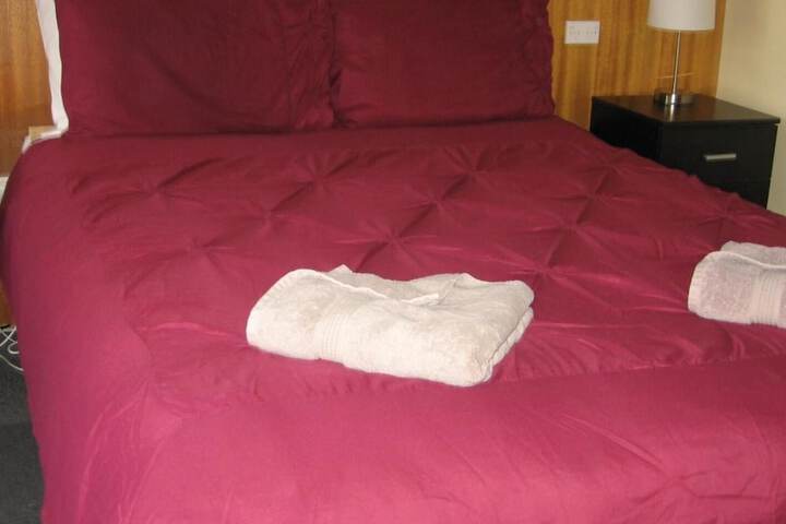 Room 5 of 28