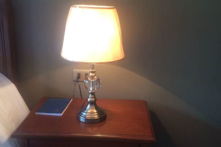 Room 13 of 33