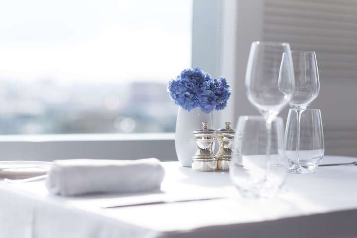 Dining 70 of 99