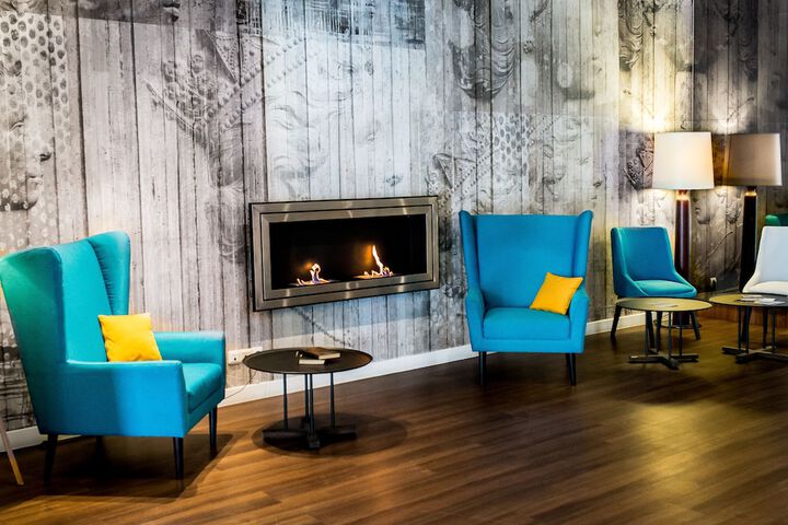 Hotel Lobby