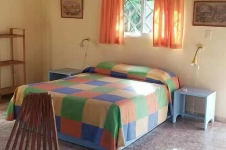 Room 6 of 27